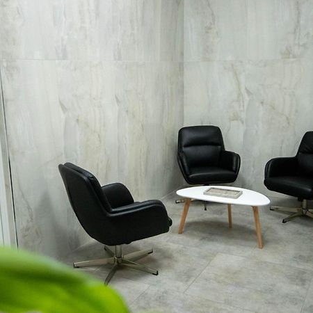 Astar Apartments - Extra Large Radauţi Bagian luar foto