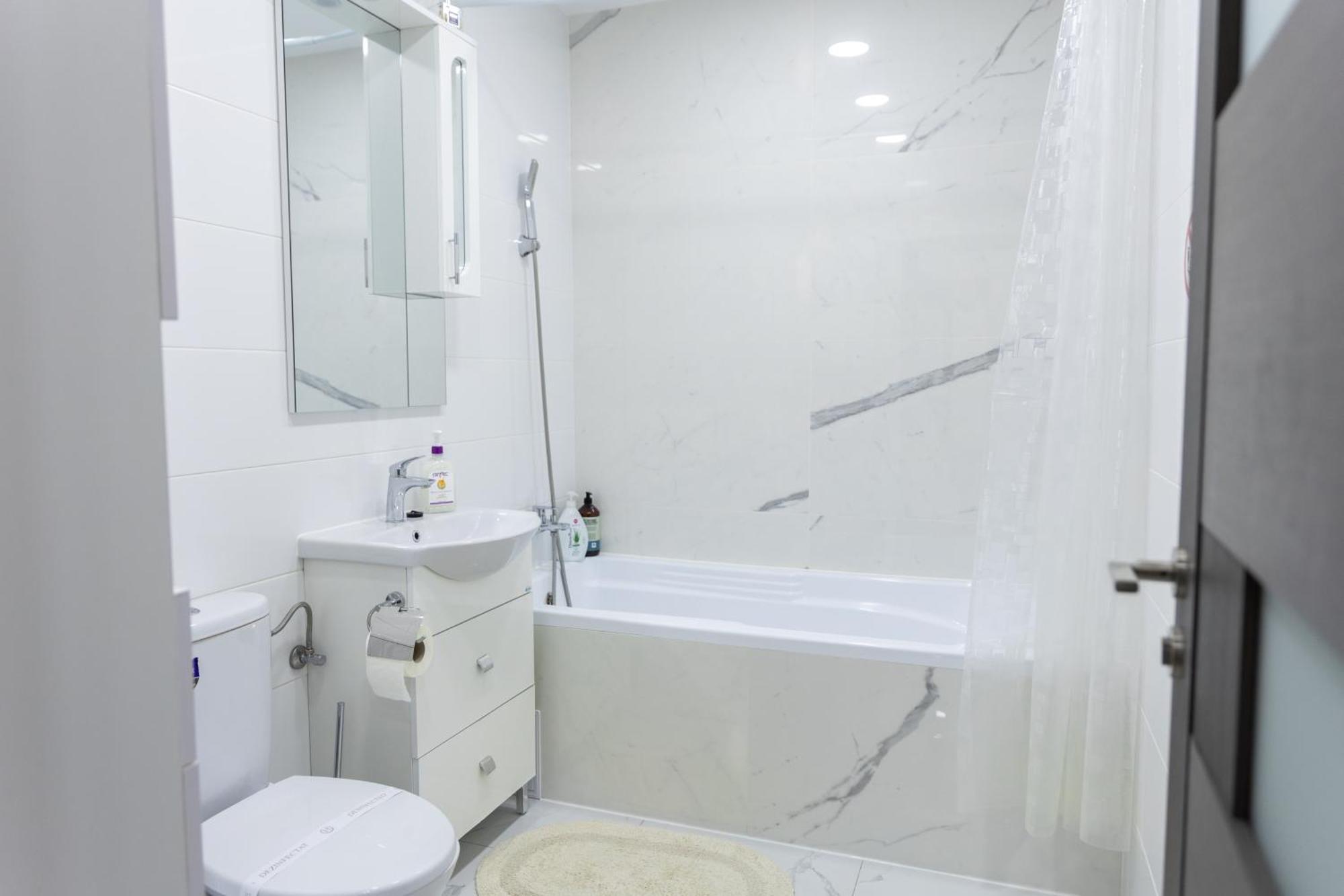 Astar Apartments - Extra Large Radauţi Bagian luar foto